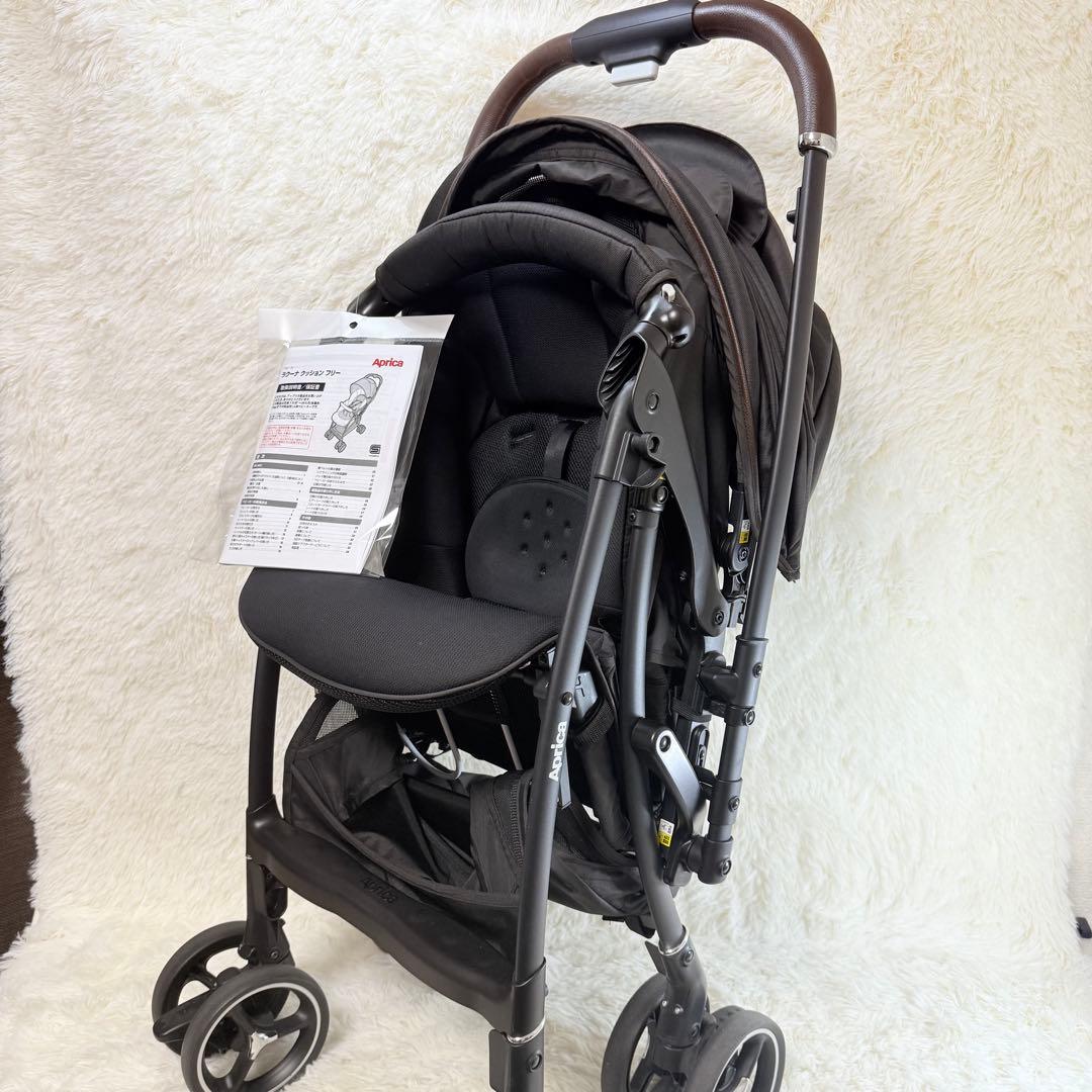 美品 Aprica ラクーナクッションフリー上位モデル