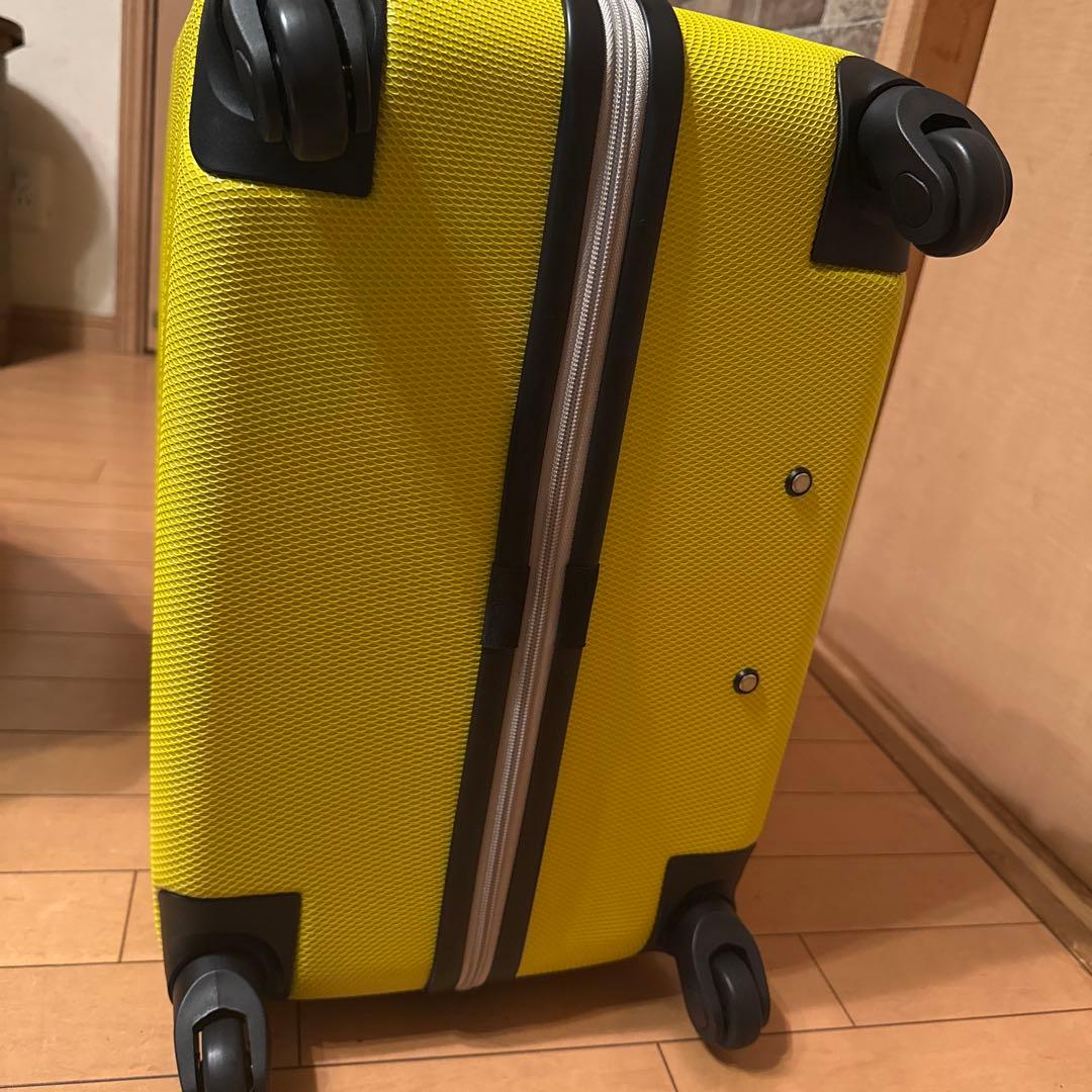 イエローキャリーケース 4輪