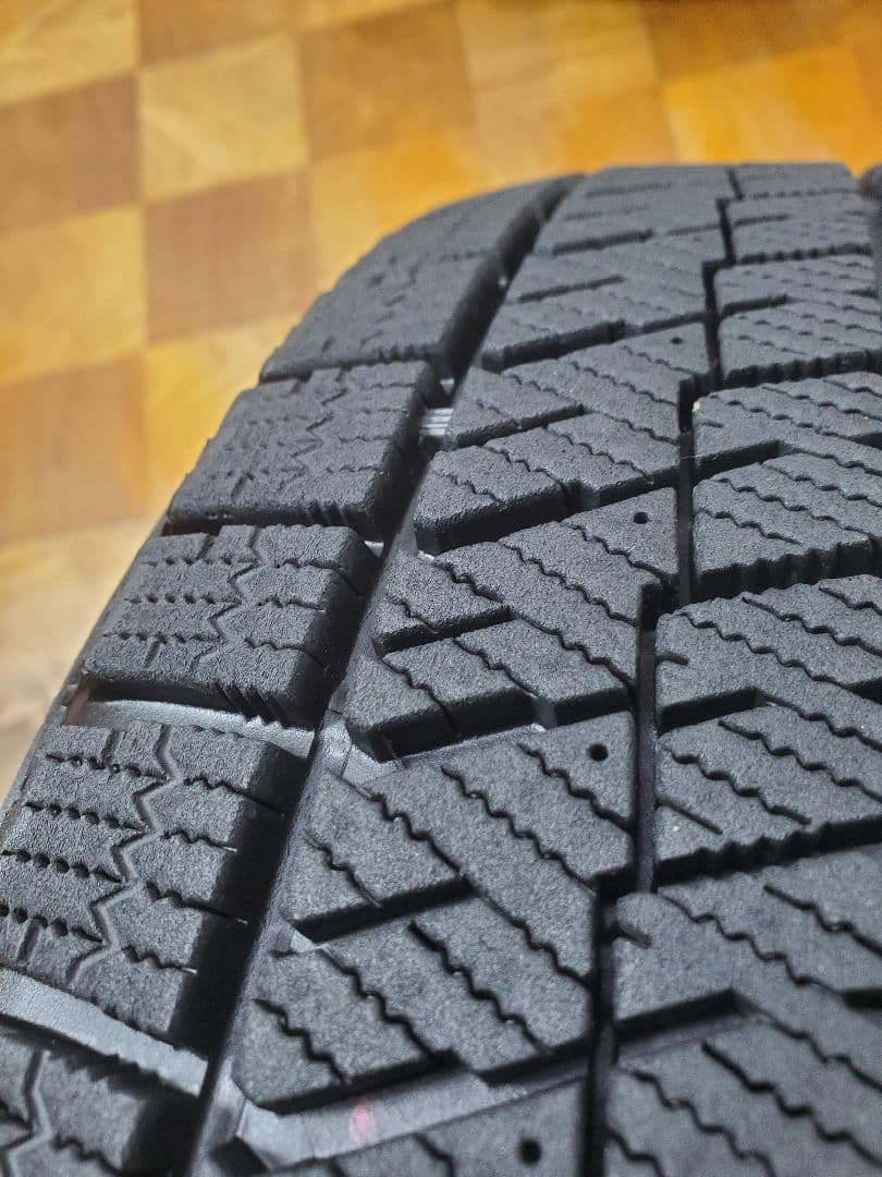 185/60R15 スタッドレス ブリヂストン VRX2
