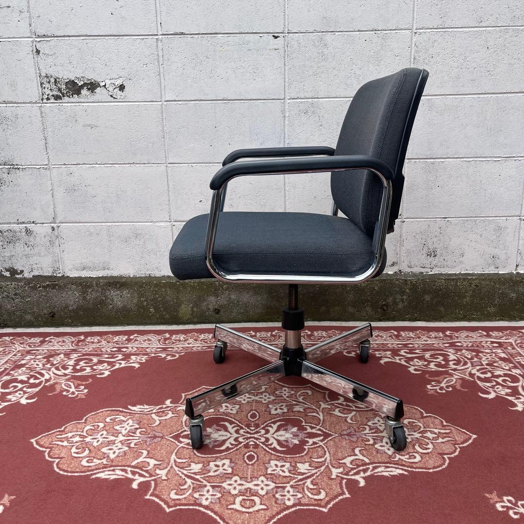 インダストリアル工業系◾️ PLUS キャスター付き アームチェア デスクチェア