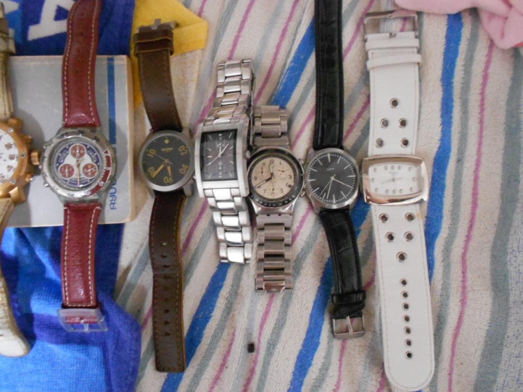 時計　詰め合わせ　ジャンク部品どり　SWATCH３点