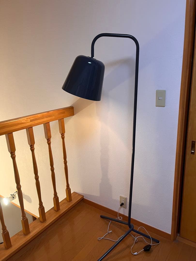 FRANDSEN フランゼン ピエド フロアランプ　ダークグレー