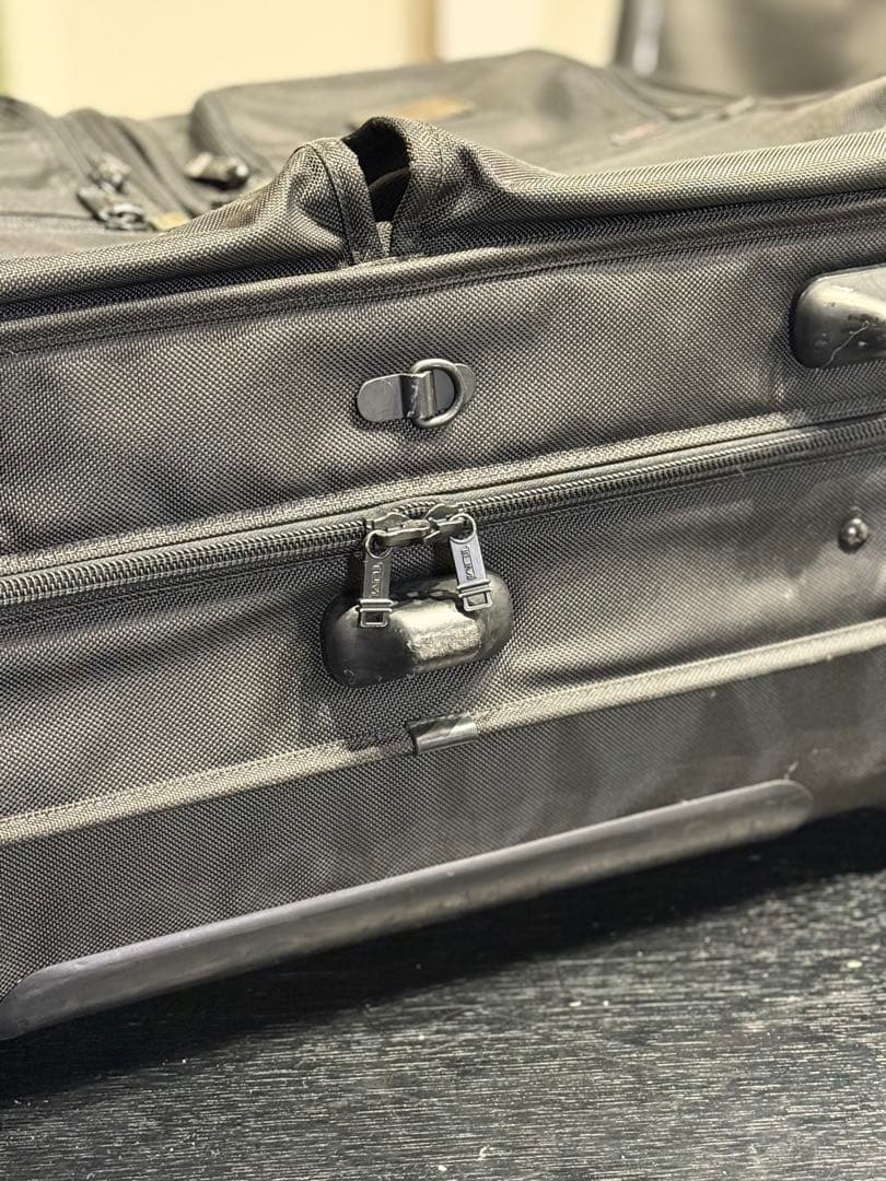 TUMI ブラック キャリーケース 22031DH 大型キャリー