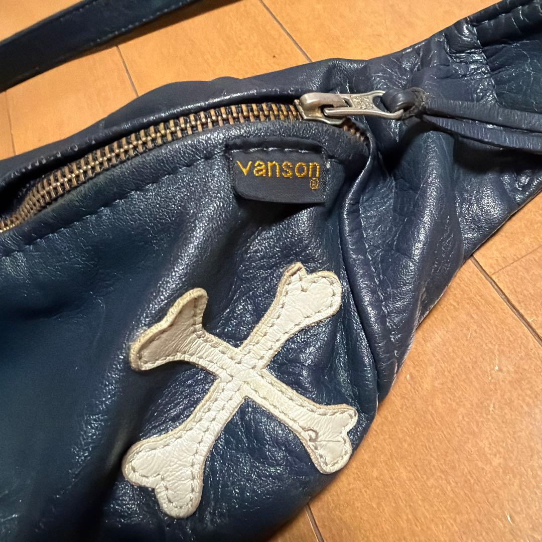 h*e様 vanson ×バックドロップ　別注ネイビーレザー ボディバッグ