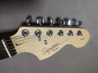 SQUIER AFFINITY ストラトキャスターモデル　シェルピンク