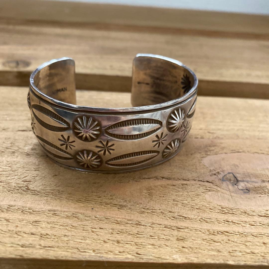 アンディーキャドマンバングル