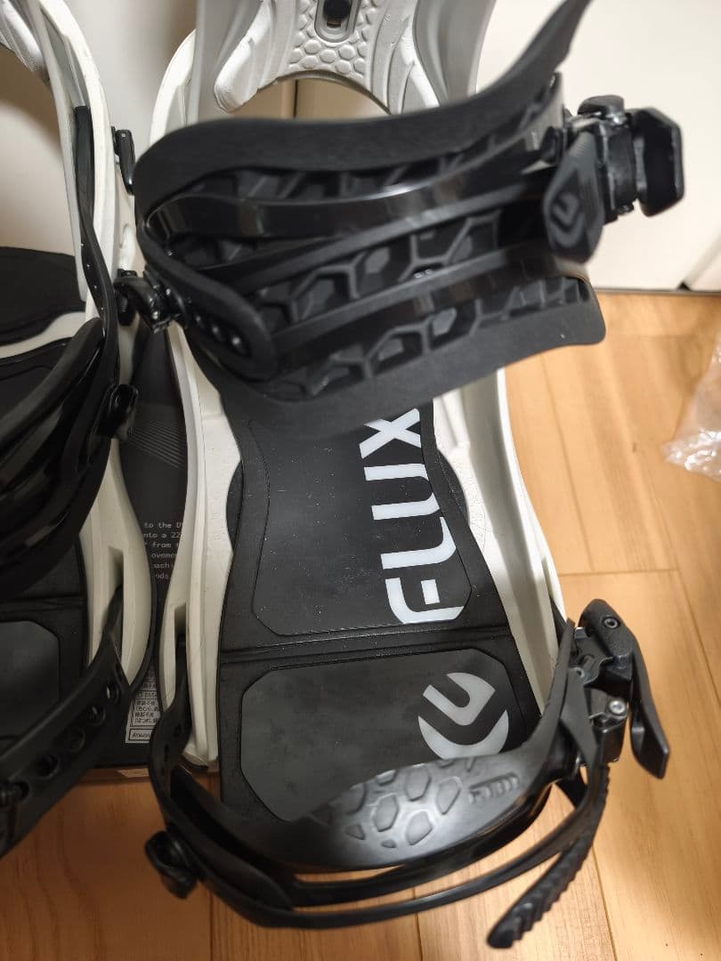 FLUXCV22-23Lサイズ ホワイトスノーボードバインディングビンディング