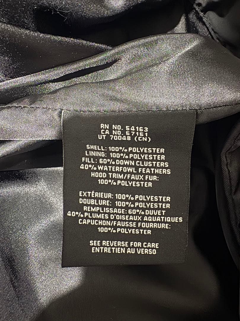 本日だけ値下げ！　 COLE HAAN フード付き ブラックダウンジャケット