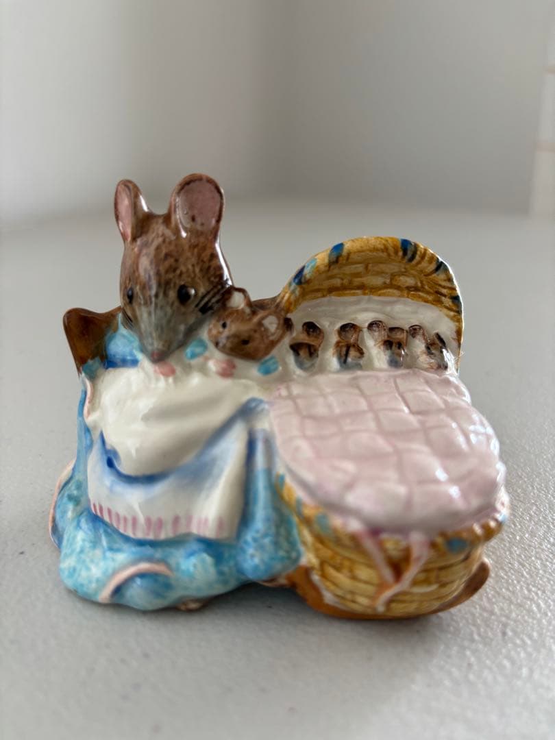 稀少品、Beswick社　ピーターラビットのフィグリン　4体まとめて！