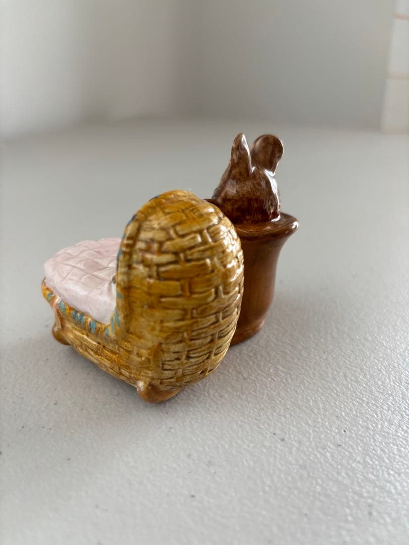 稀少品、Beswick社　ピーターラビットのフィグリン　4体まとめて！