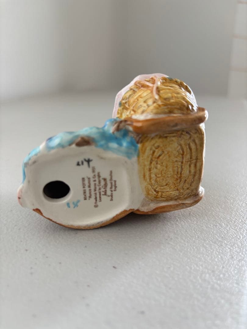 稀少品、Beswick社　ピーターラビットのフィグリン　4体まとめて！