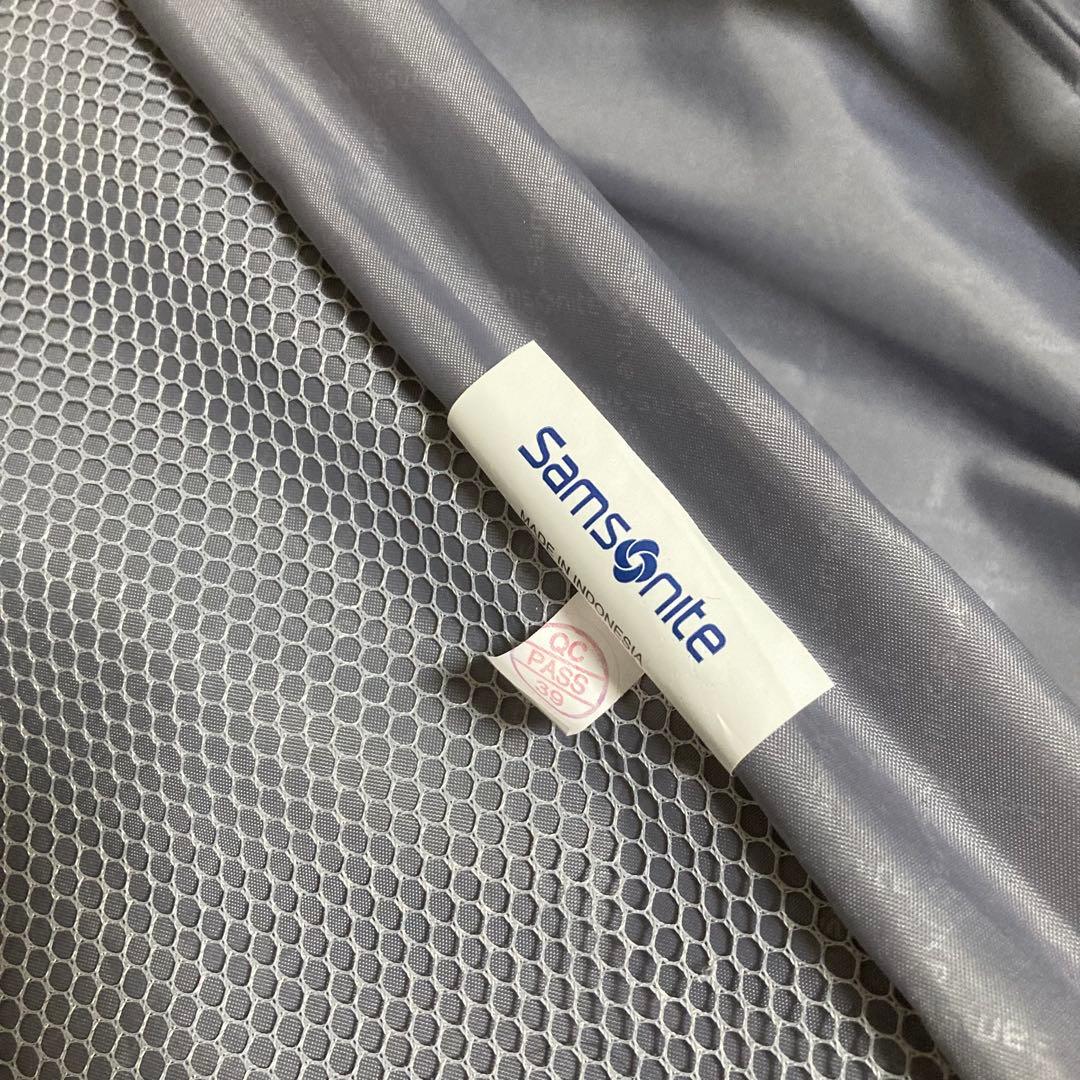 美品　サムソナイト　4輪キャリー　機内持ち込み可　34L