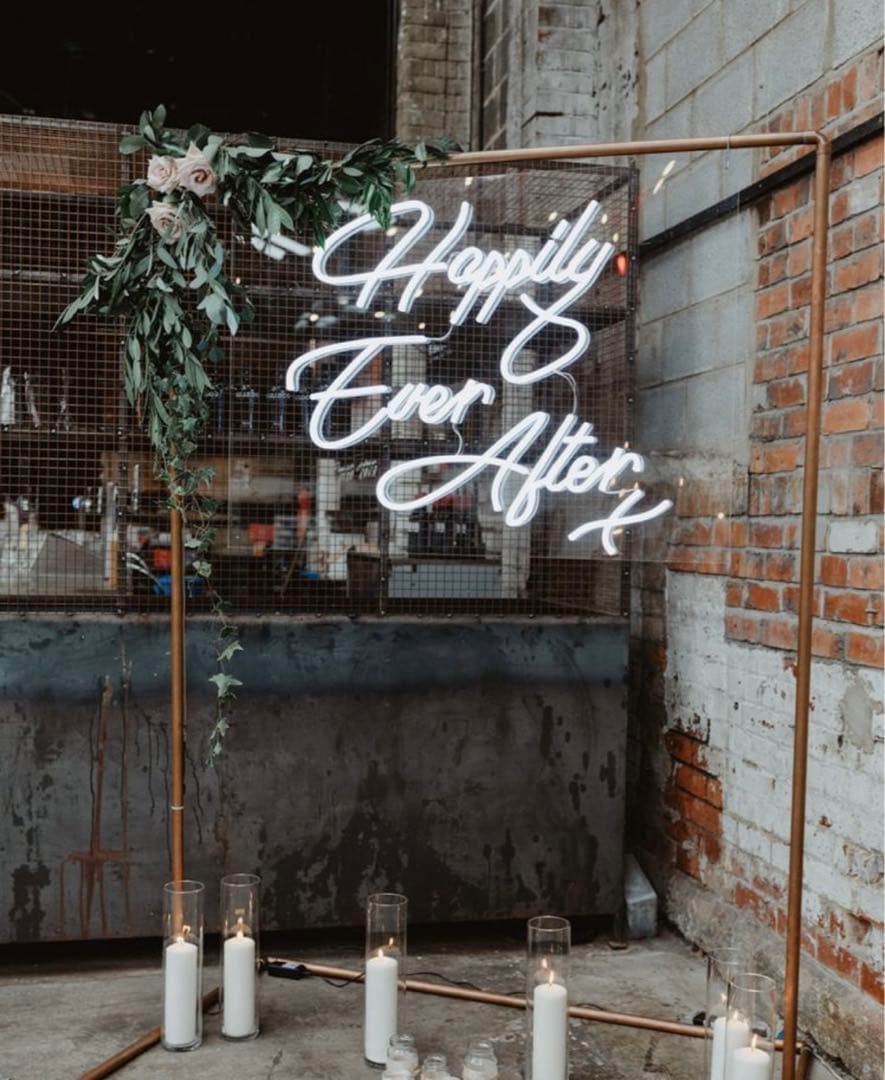 ネオンサイン　ピンク