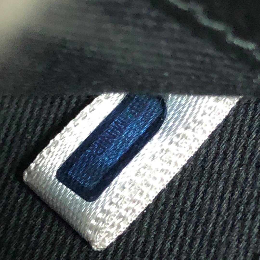 ほぼ未使用　近年モデル✨　ジミーチュウ　二つ折り財布　スタースタッズ　レザー　黒