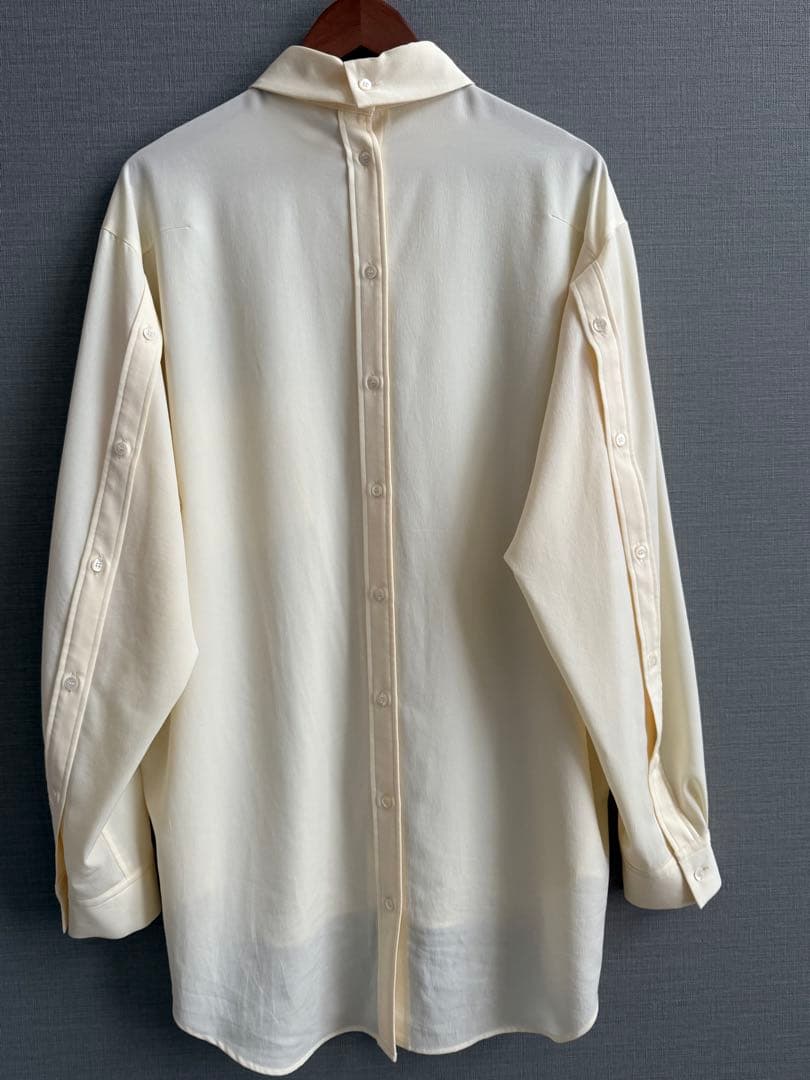 UJOH 長袖シャツ サイズ3 クリーム