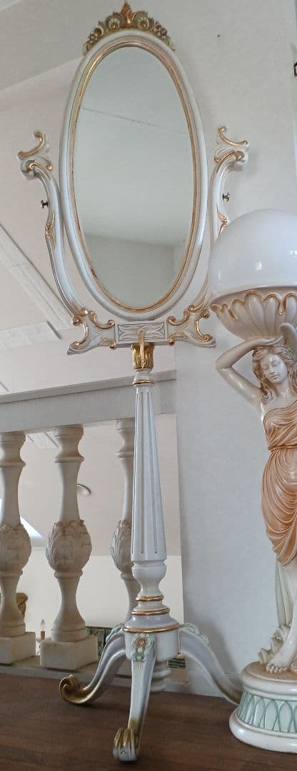 ロココのスタンドミラー