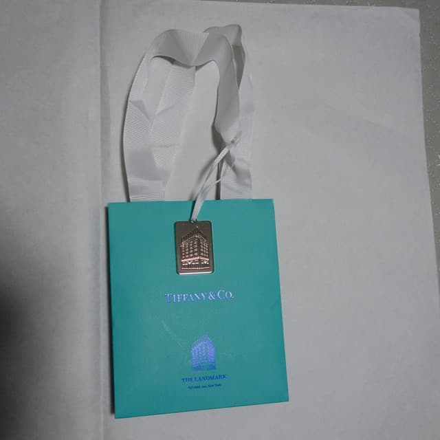 ティファニー（Tiffany）の紙袋・チャーム付き