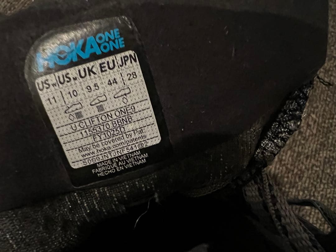 ホカオネオネ 新作 クリフトンワン9 未使用に近い極美品 定価約2.5万