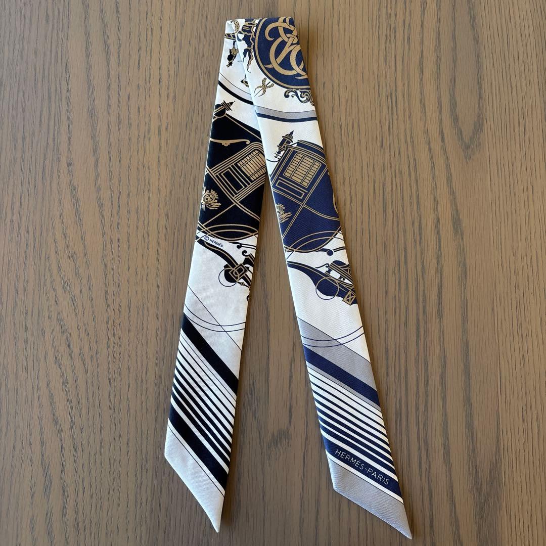 エルメス　ツイリー　シルクスカーフ　エクスリブリス