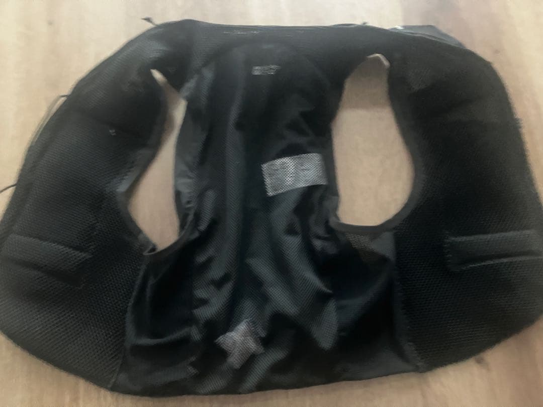 H*S様 Salomon ランニングベスト XS ブラック　SENSE PRO