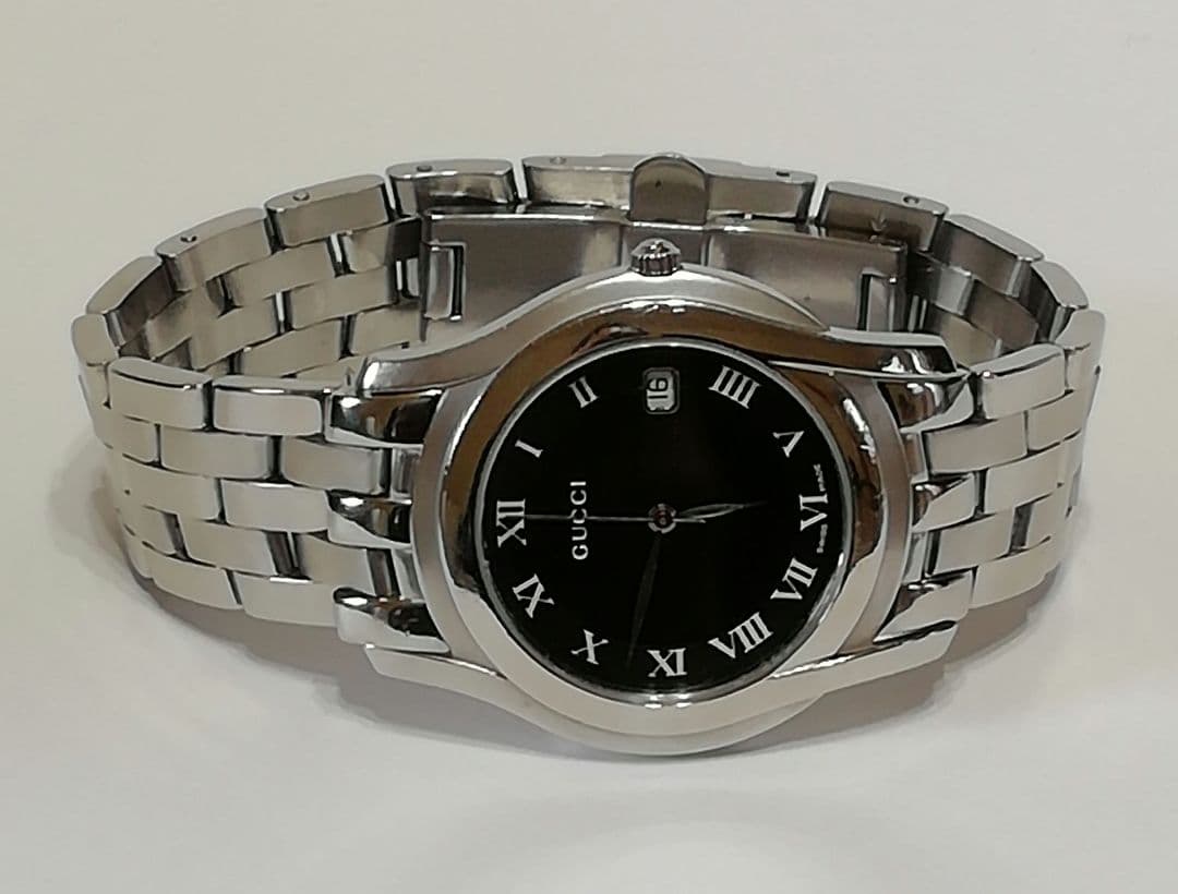 GUCCI ・5500Mメンズ 黒クオーツ・正確稼働中