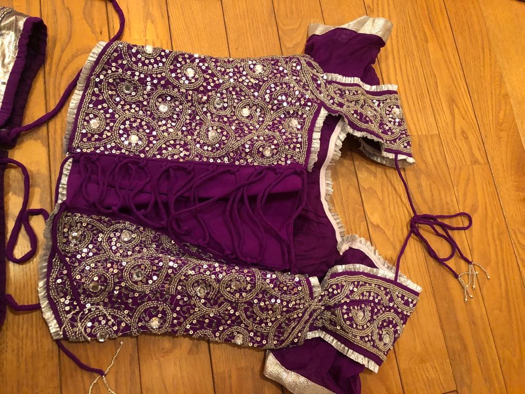 【本格インド衣装】レヘンガ・チョリ 3点セット（パープル×シルバー）