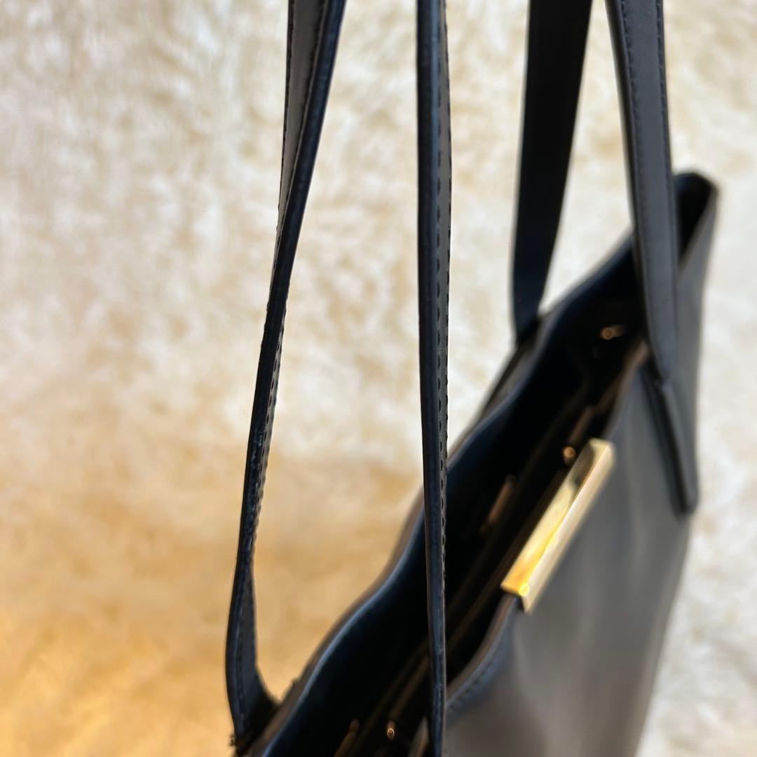 バーニーズニューヨーク　トートバッグ　レザー　金具　黒　本革　肩掛け　ブラック