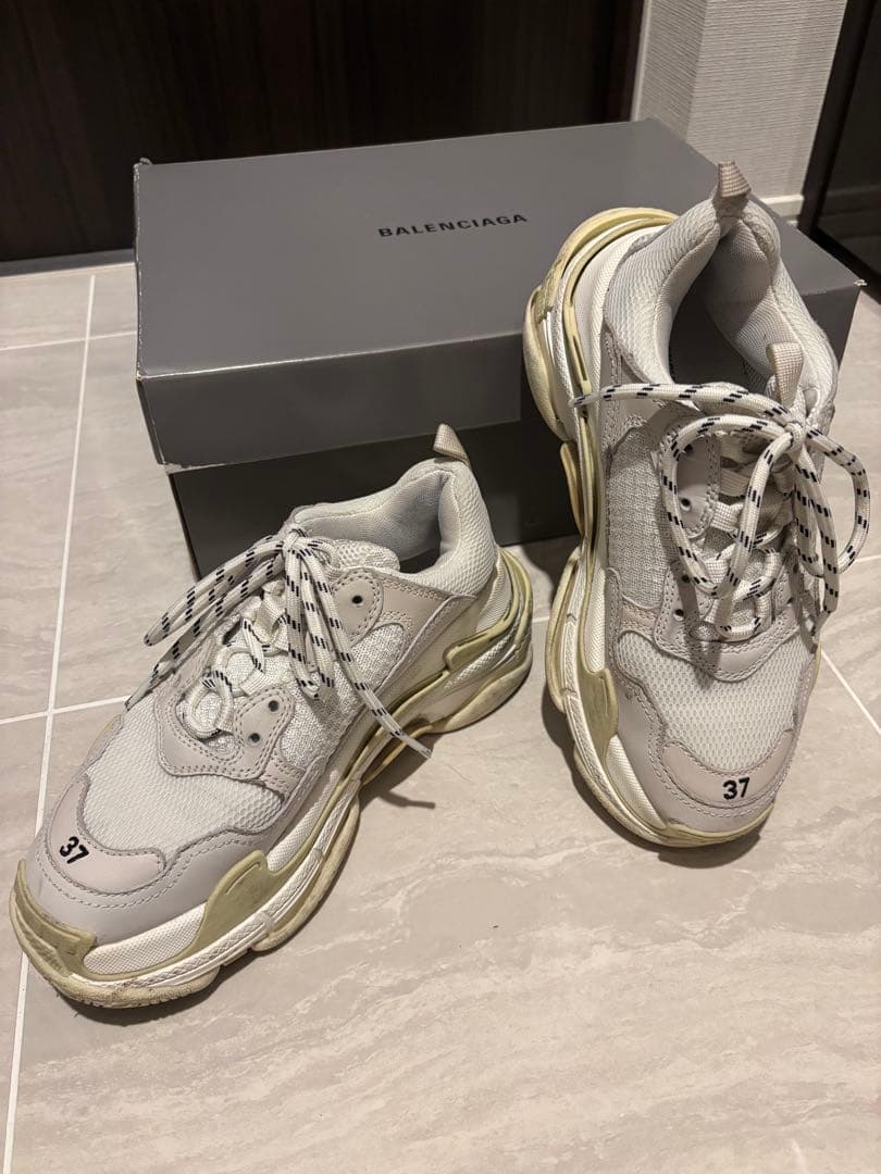 BALENCIAGA ホワイトスニーカー 37サイズ
