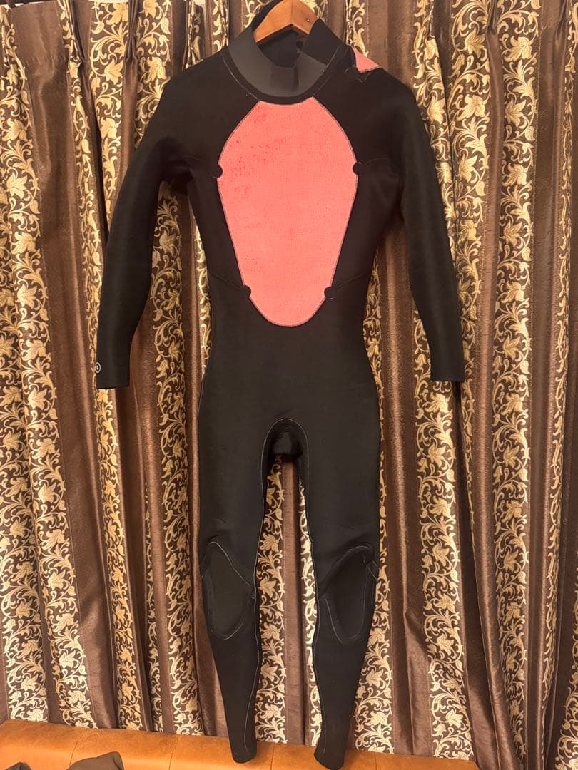 XCEL エクセル　４.3ミリ　セミドライウエットスーツ　最終赤字処分‼️
