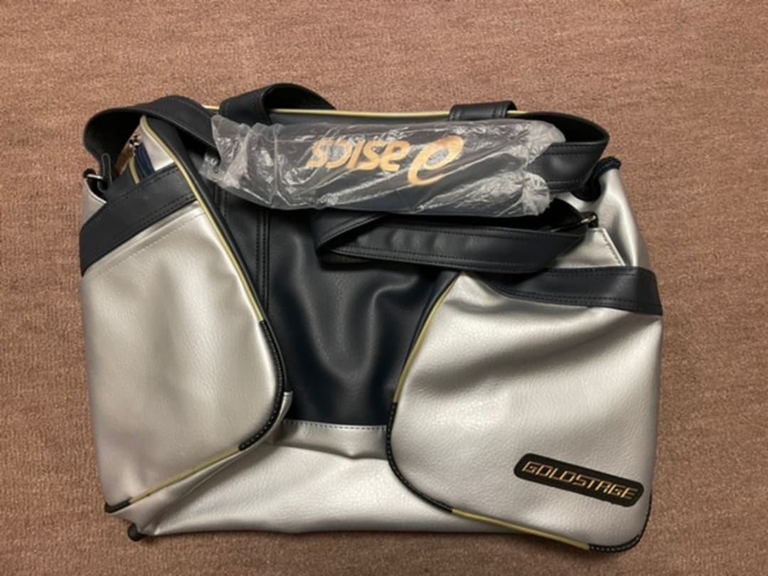 アシックスasicsエナメルバッグ