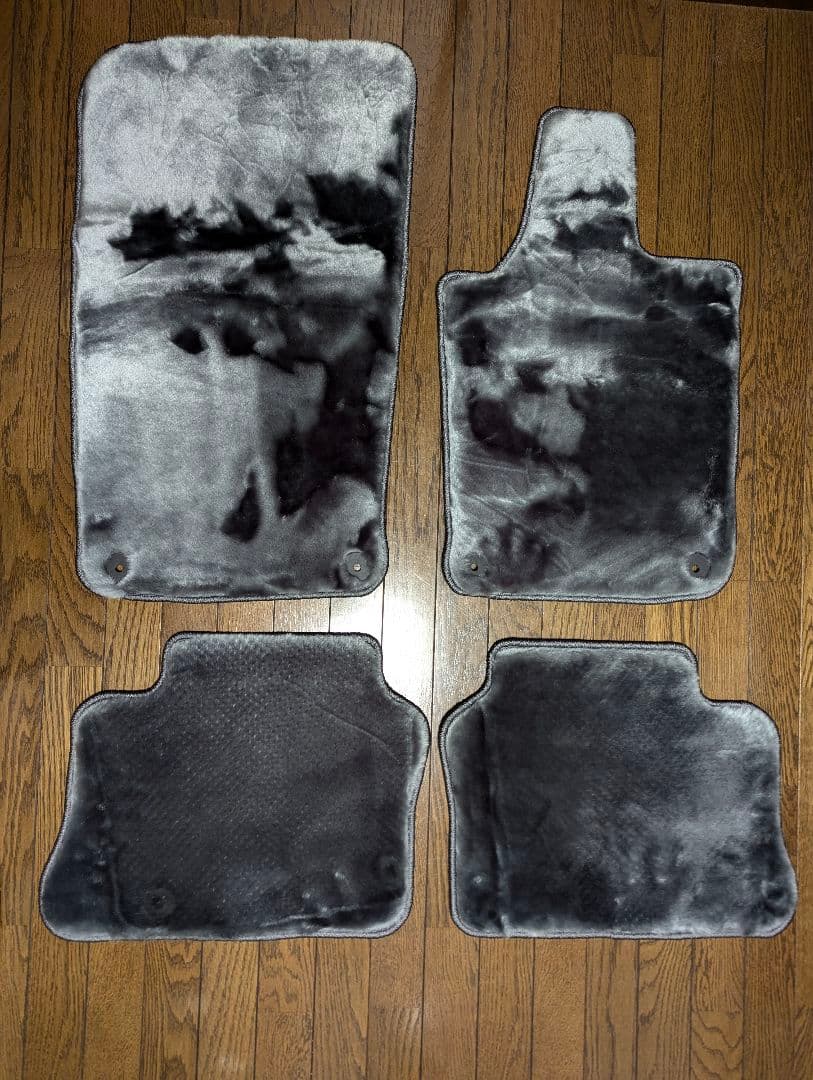 【新品】ポルシェ　パナメーラ フロアマット 970M 右ハンドル 未使用