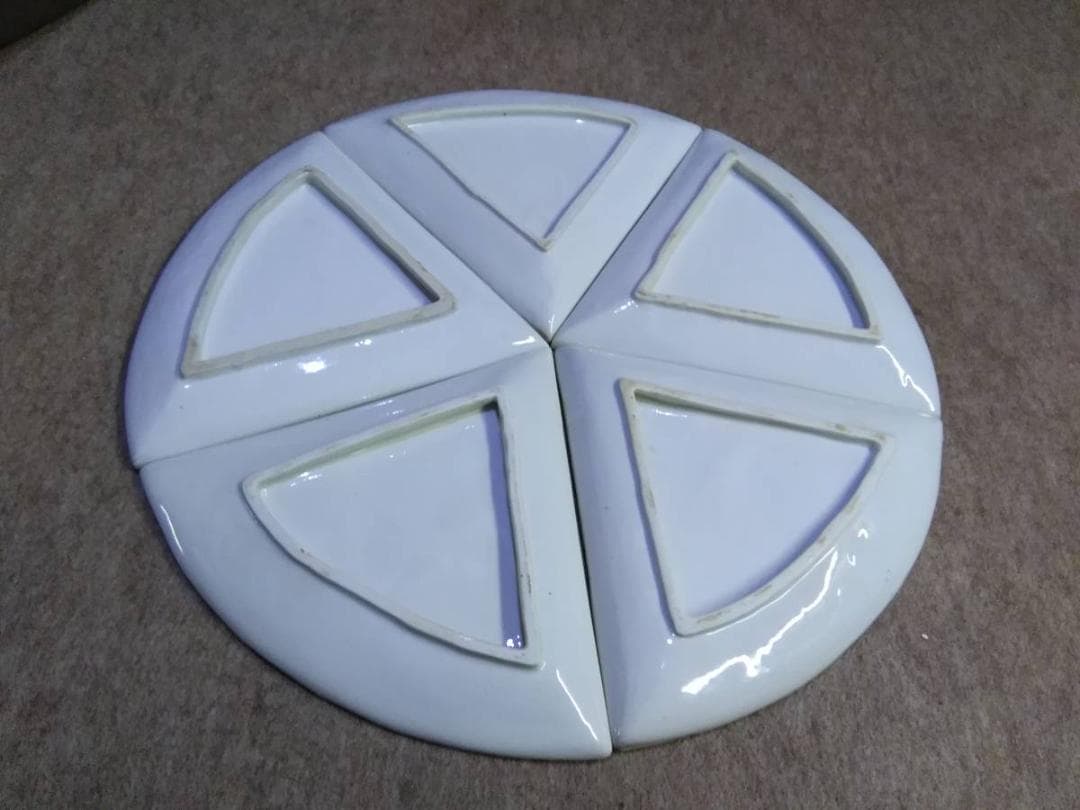 実家の蔵出し品　古伊万里　貴重　浮き彫り　青海波　旧日本地図の図　珍しい五枚組