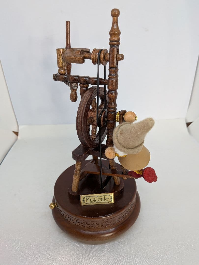 ☆b745、木製からくり人形オルゴール糸車 オルゴール からくり 木製