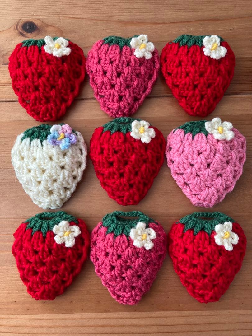 ひろ　いちごのアクリルたわし