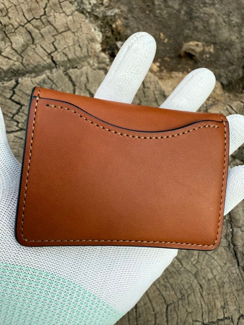 【未使用新品】ワイルドスワンズ　タング　ノボナッパゴールド　型押しサドルキャメル