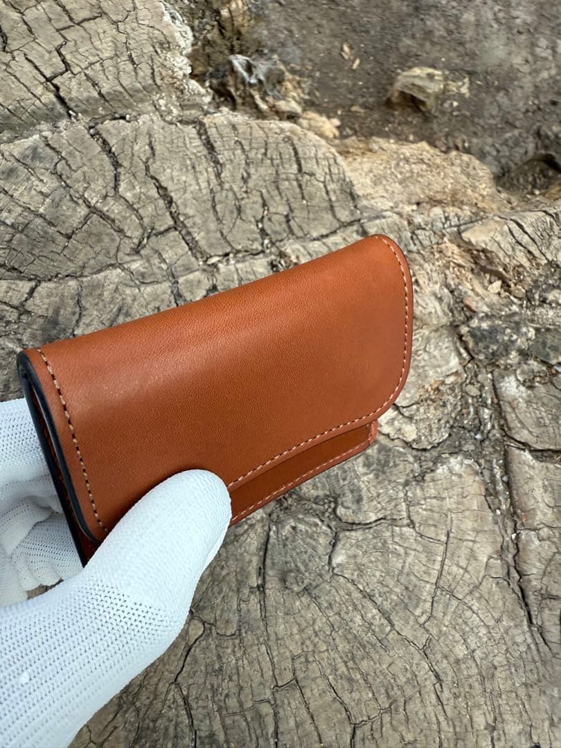 【未使用新品】ワイルドスワンズ　タング　ノボナッパゴールド　型押しサドルキャメル