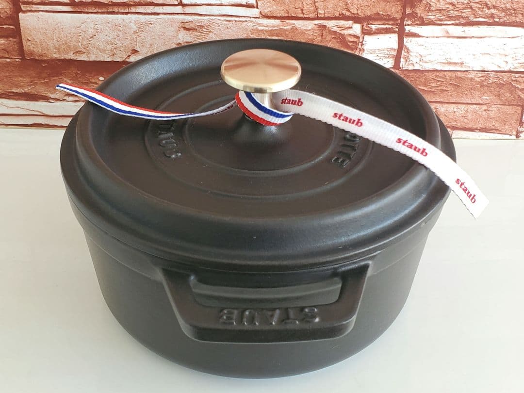 【祭日価格】staub　ピコ・ココット ラウンド 18cm ストウブ