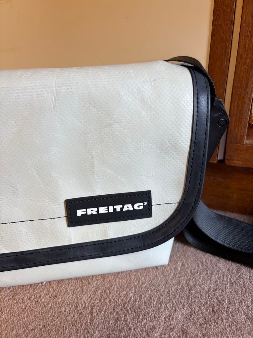 FREITAG メッセンジャーバッグ ホワイト