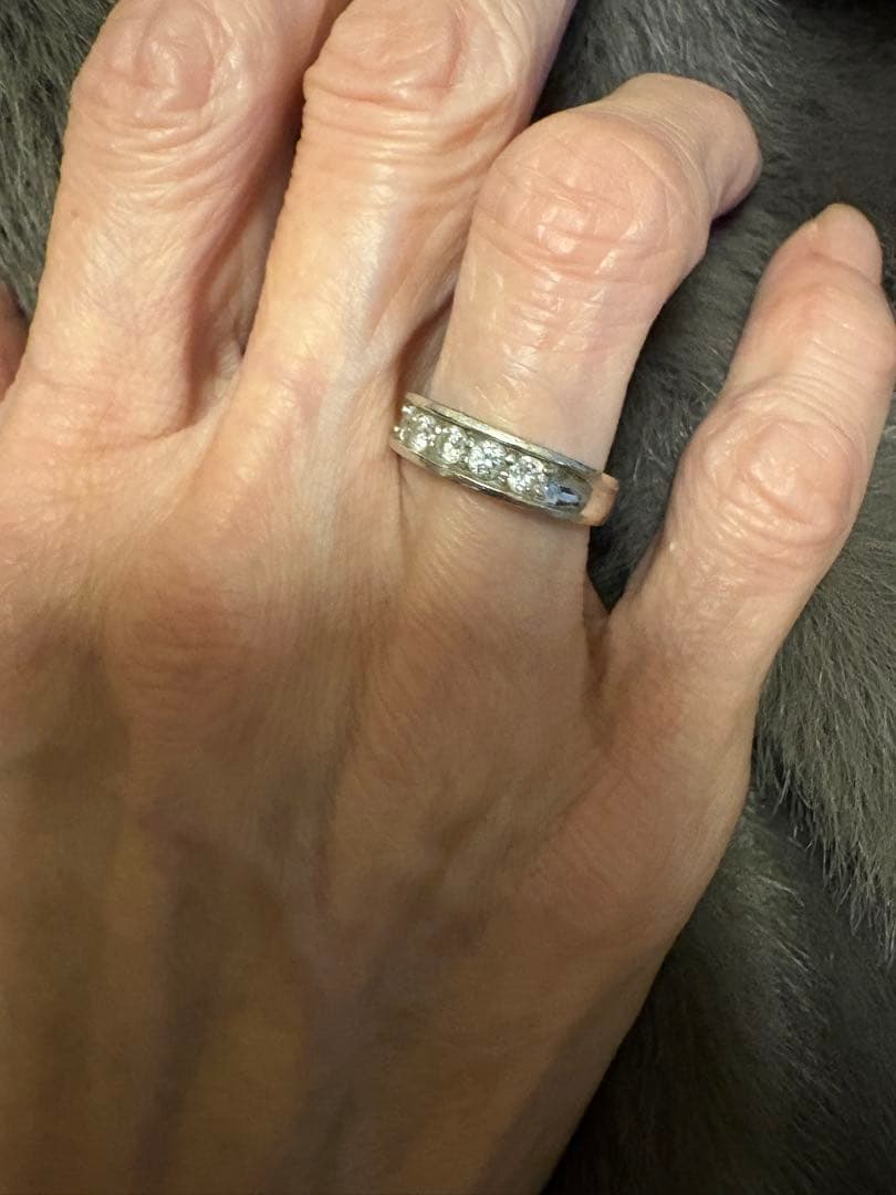 ダイヤモンド風ストーン付きブレスレット