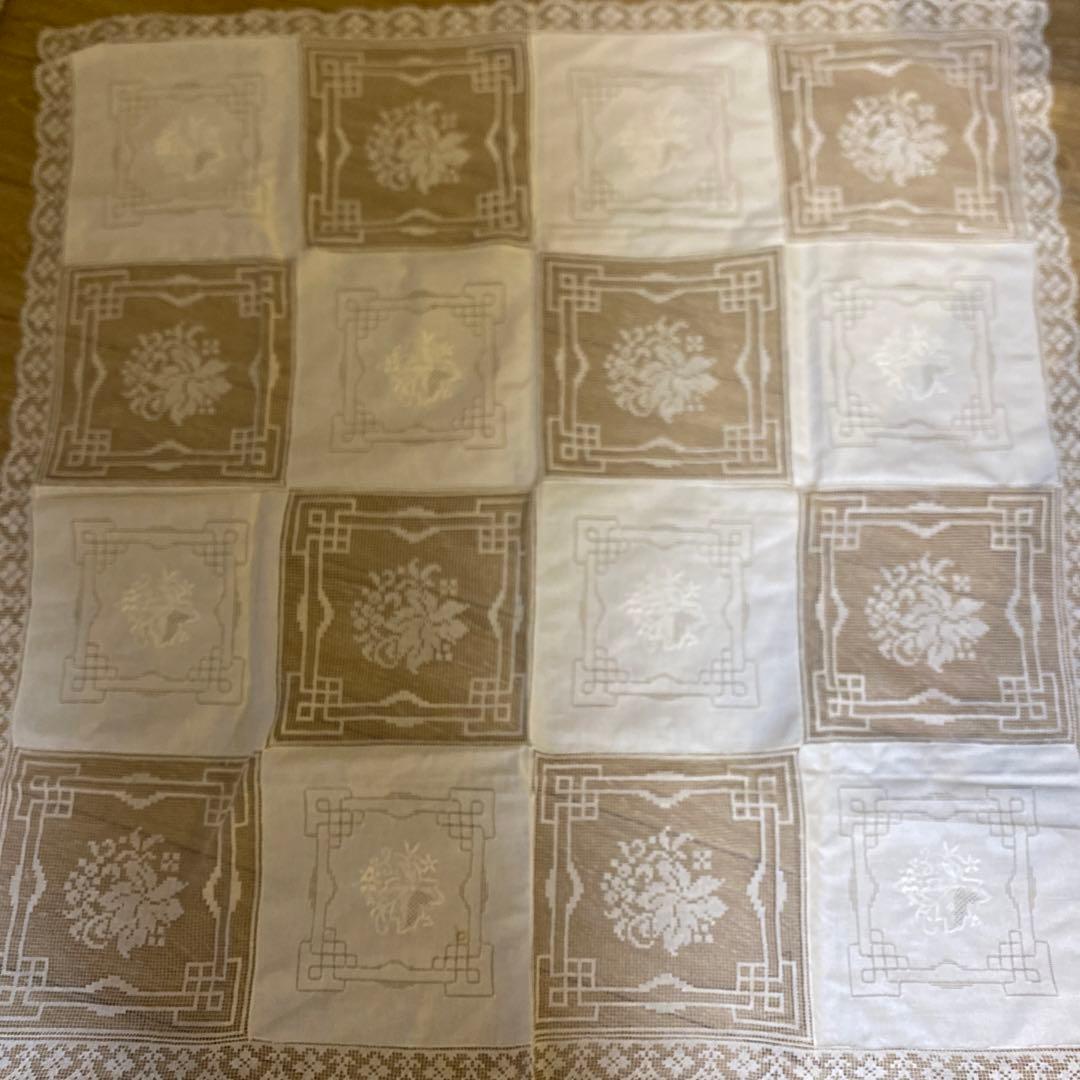 近沢レース　テーブルクロス