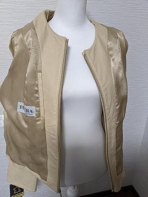 142 新品未使用保管品　タグ付き　ラムレザー　ブルゾン　コート　ノーカラー