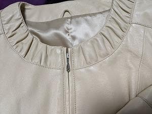 142 新品未使用保管品　タグ付き　ラムレザー　ブルゾン　コート　ノーカラー