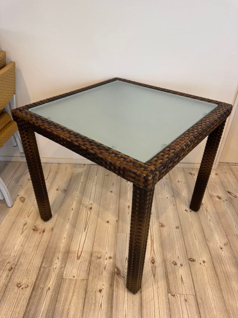 ラタン調 ガラストップ エーゲテーブル 屋外可 カフェ ガーデン①