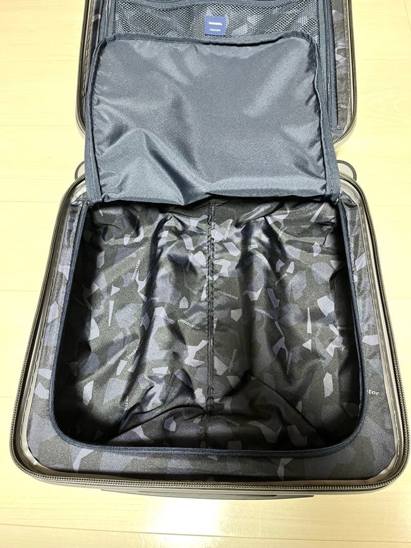 イノベーター INV20 フロントオープン 機内持込可33L STEELGRAY