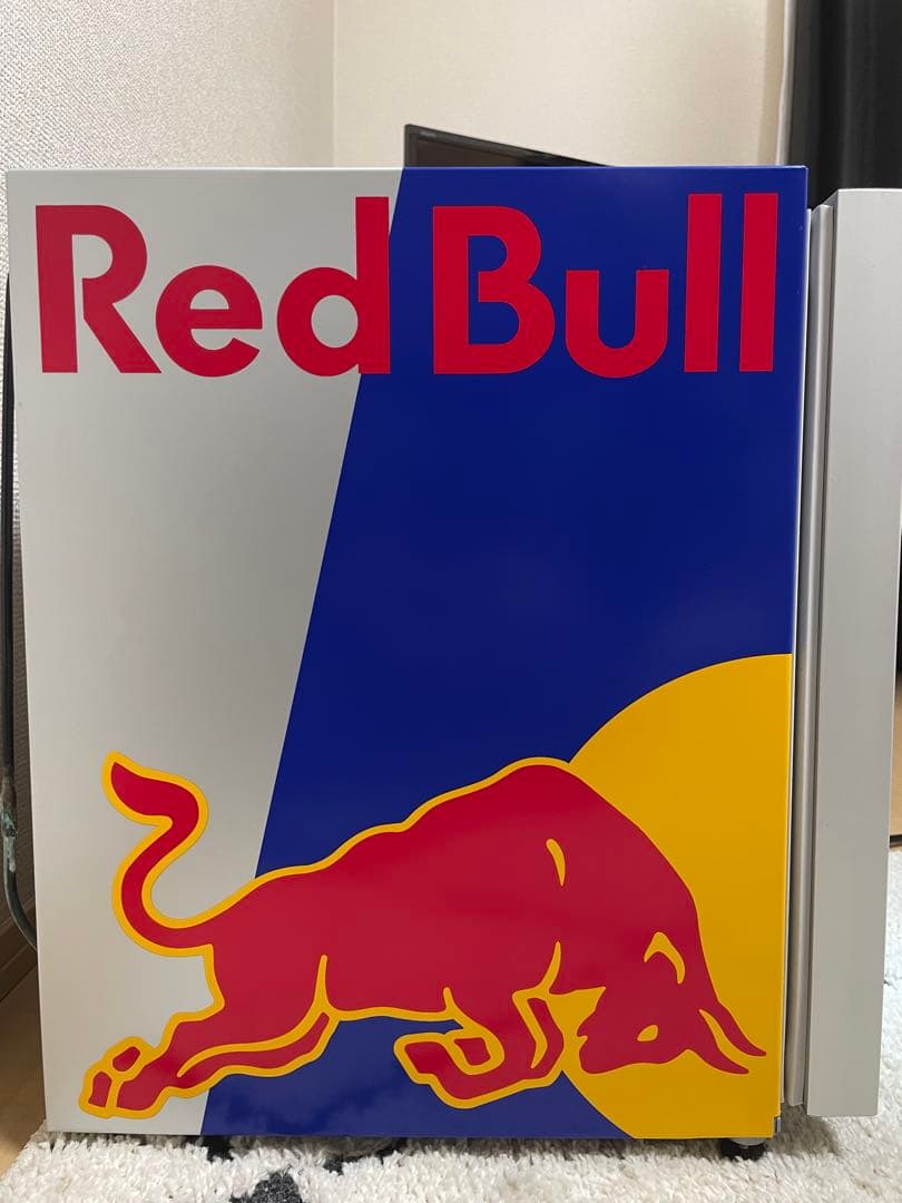 【希少】Red Bull ロゴ入り冷蔵庫 コンパクト