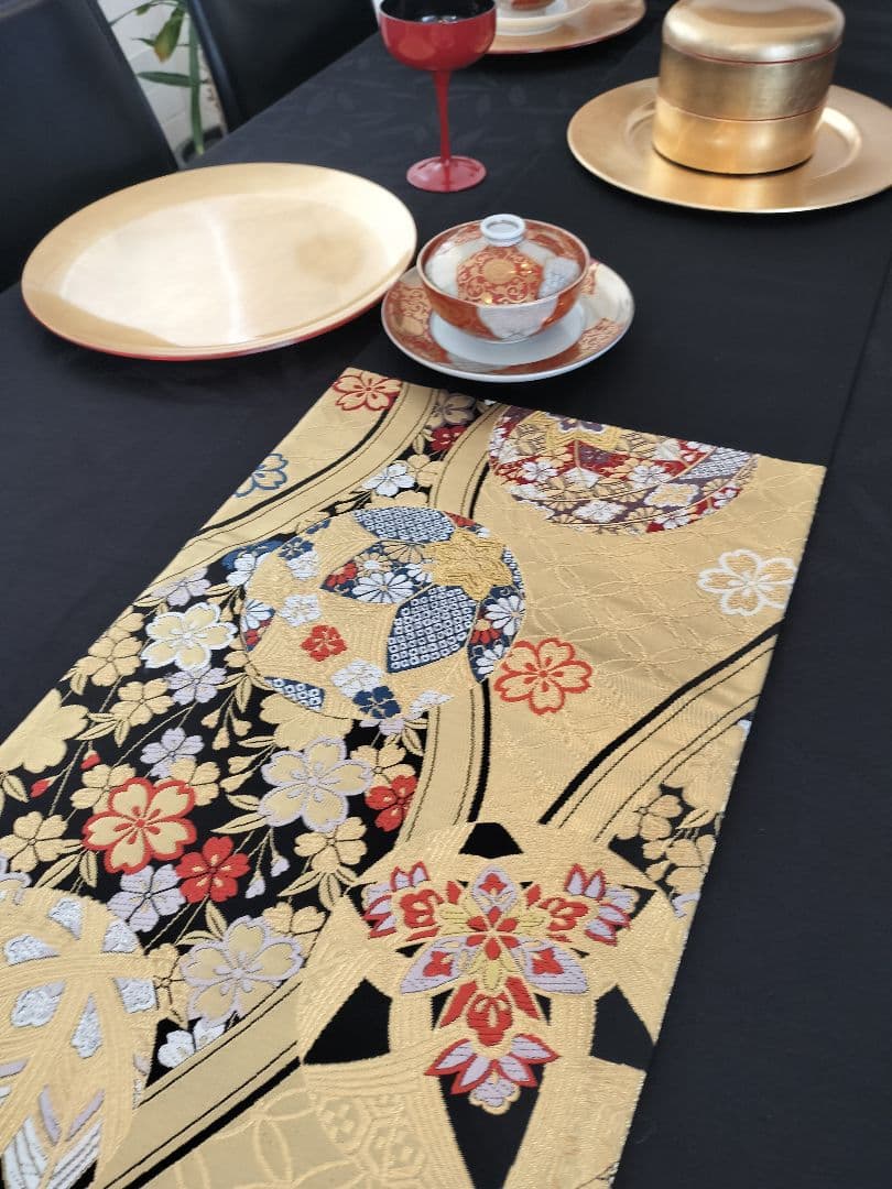 A751高級‼️ひな祭り‼️手毬‼️袋帯テーブルランナー2m19cm