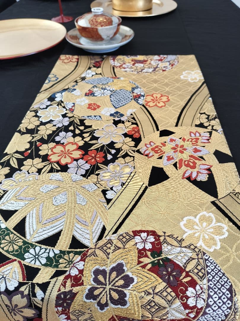 A751高級‼️ひな祭り‼️手毬‼️袋帯テーブルランナー2m19cm