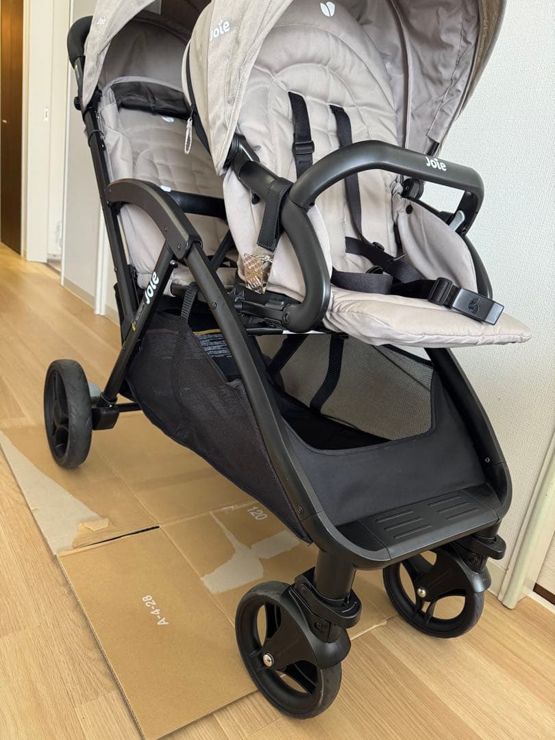 【美品】【使用3回】Joie エヴァライトデュオ　専用レインカバー付き　ベージュ