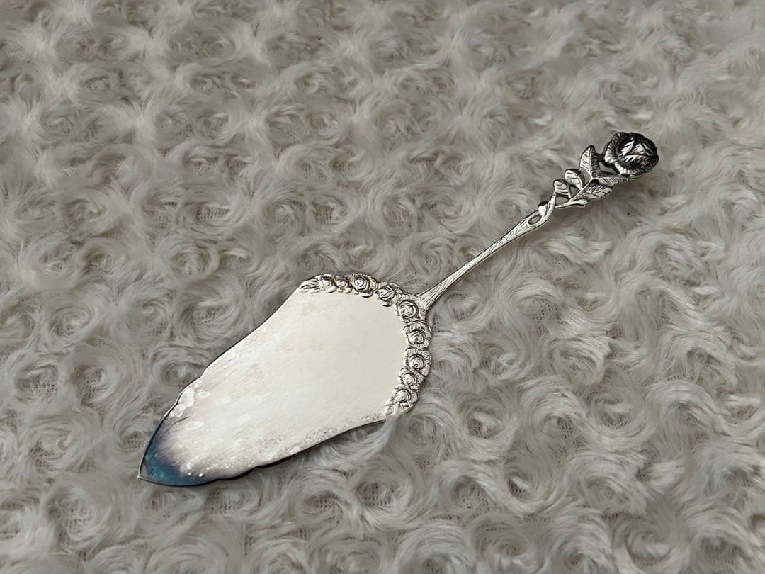 ANTIKO社　カトラリーセット　ヒルデスハイムローズ　ケーキサーバー〈７本〉