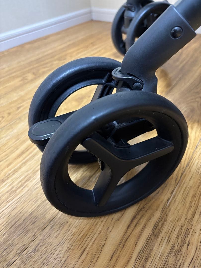 アップリカ　両対面式ベビーカー　ベビーザらス　アニマルカーキ　ルンルンコンパクト